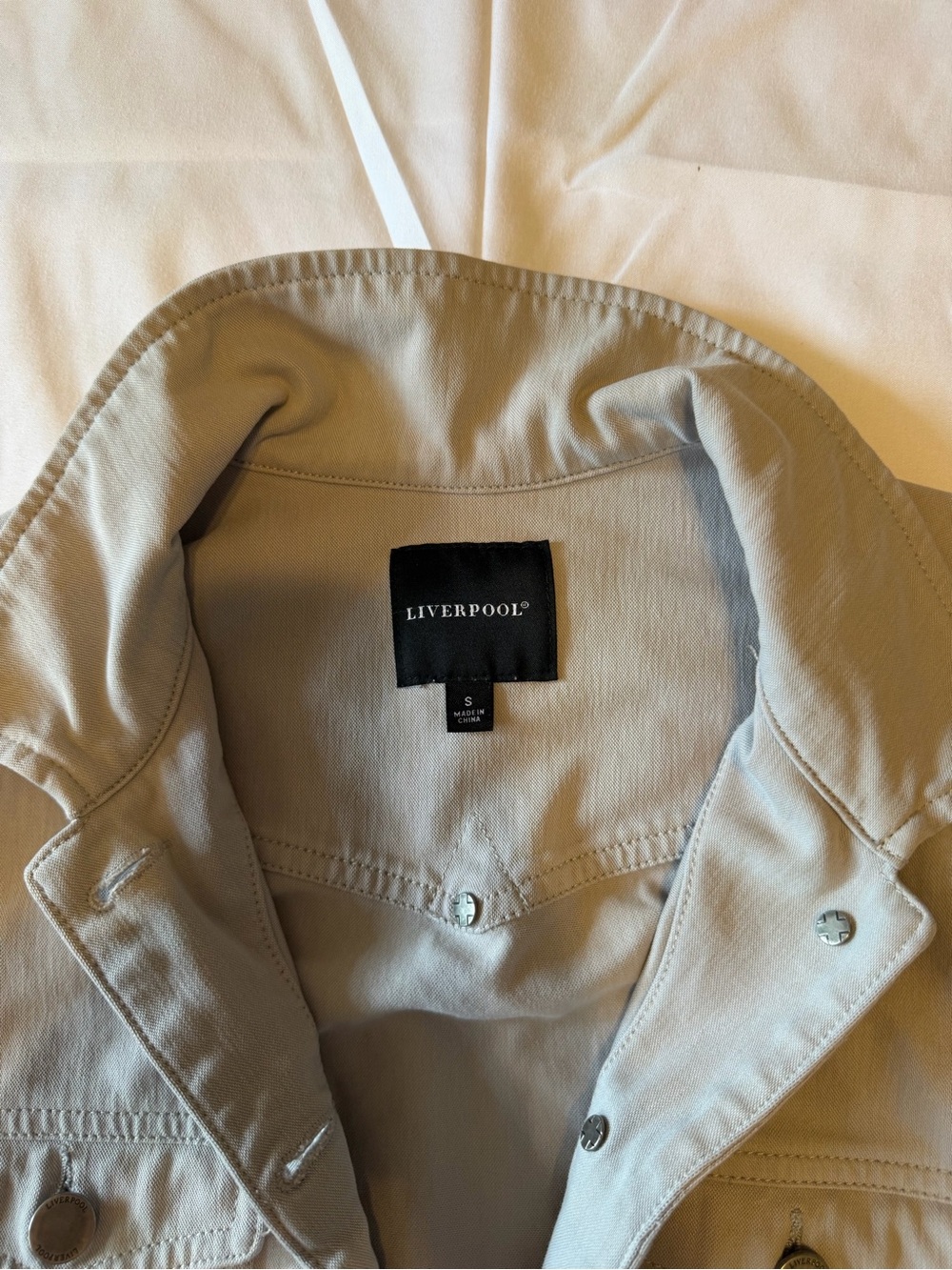 Women’s Liverpool Lightweight Beige Utility Jacket - Picture 3 of 3
